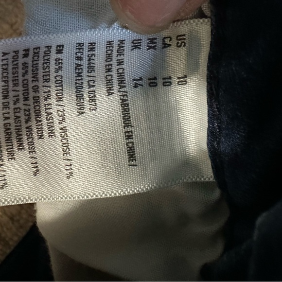 American Eagle Outfitters Blue Jean Shorts with Distressed Details - Picture 5 of 6